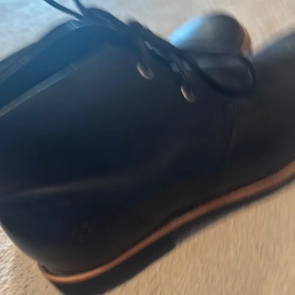 UGG Classic Black Leather Men's Shoes - Picture 7 of 10